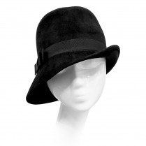 Asymmetrical hat "Iness"
