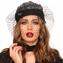 Cap "R'n'B" with a veil