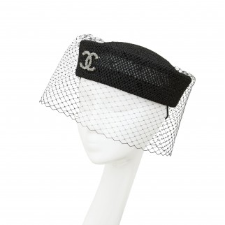 Straw pill-box hat "Chanel" with veil Straw pill-box hat "Chanel" with veil