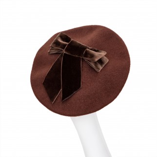 Beret with a bow Beret with a bow