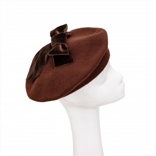 Beret with a bow Beret with a bow