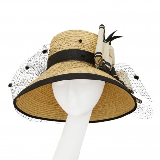 Straw hat with vintage bow Straw hat with vintage bow