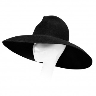 "Incognito" wide-brimmed hat in felted velour
