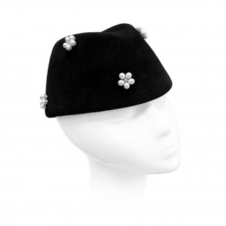 Classic velour garrison cap with pearl flowers