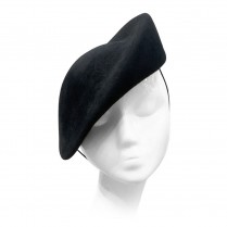 Large asymmetrical beret