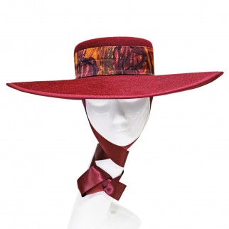 Wide-brimmed boater Wide-brimmed boater