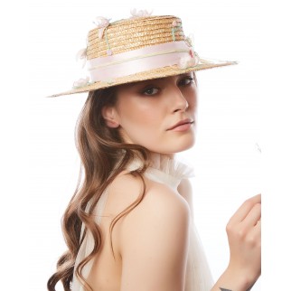 Summer hat with silk bandages
