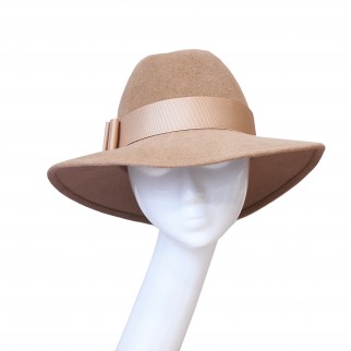 Bettys wide brimmed hat Bettys wide brimmed hat