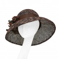 Wide-brimmed straw hat