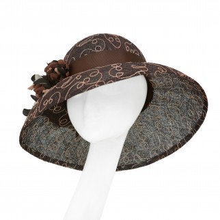 Wide-brimmed straw hat Wide-brimmed straw hat