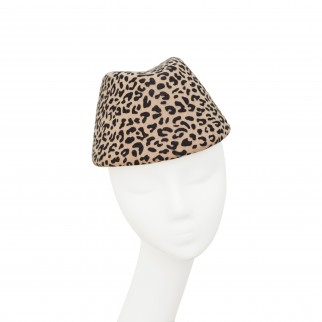 Felt hat in leo print