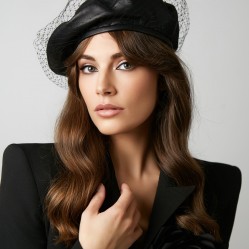 Leather beret with a veil Leather beret with a veil