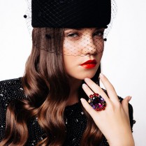 Tablet with a veil "Jacqueline"