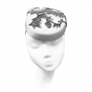 Pill-box hat with couture embroidery and bow Pill-box hat with couture embroidery and bow